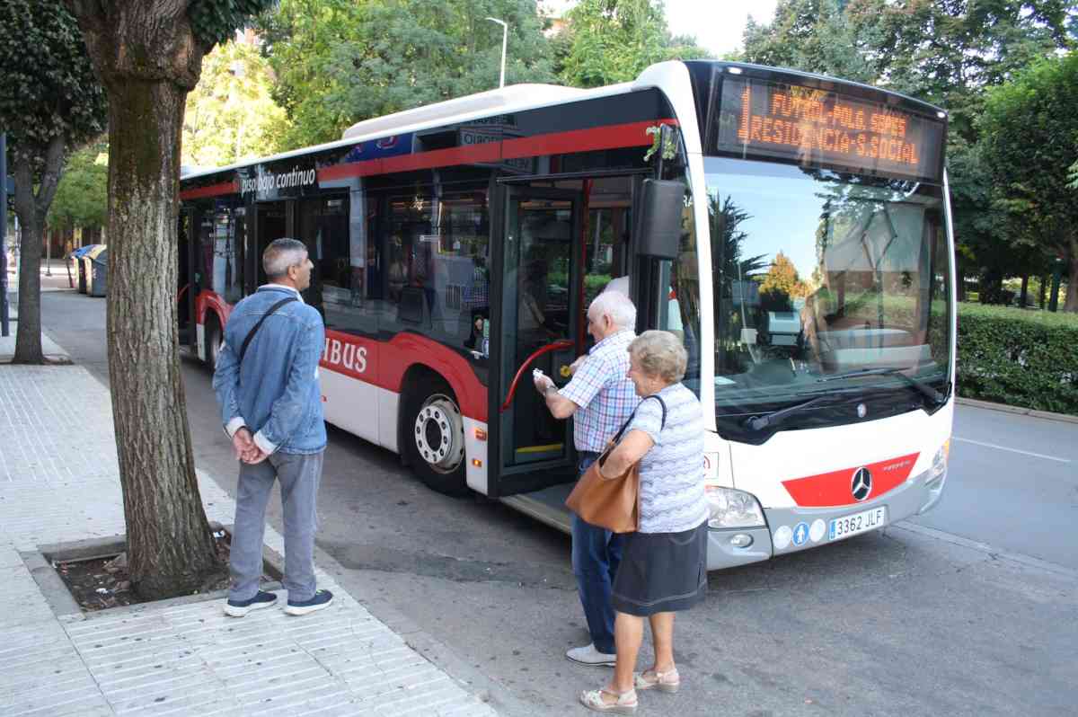 El De Mayo Servicio Especial De Autobuses En El Villar Y Ciudad