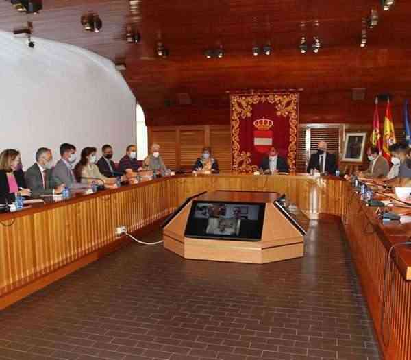 Almadén: La Mesa por la Opción Sur de la A-43 analiza la nueva situación en un encuentro en Almadén