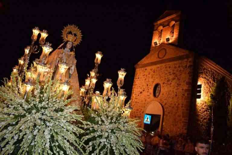 Procesión de la Virgen de Gracia por el XXV aniversario de su coronación el 8 de diciembre en Puertollano