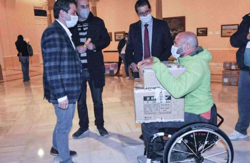 Entrega de material deportivo a los 69 municipios ciudadrealeños que han participan en el programa Somos Deporte