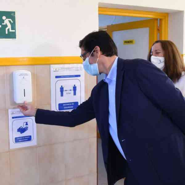 Ayudas por 1,7 millones de euros para contratación de cerca de 240 personas desempleadas para el programa “Colegio Seguro”