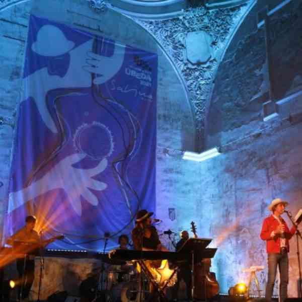 Música y poesía en “Agitado y Mezclado” el 19 de diciembre en el Teatro Municipal “Marcelo Grande” de Tomelloso