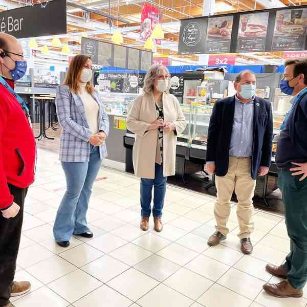 Alcalde de Puertollano reconoce esfuerzo de Carrefour en el mantenimiento del empleo en la localidad