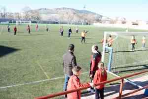 100.000 euros para la renovación del anexo del estadio Sánchez Menor de Puertollano aportará el gobierno regional