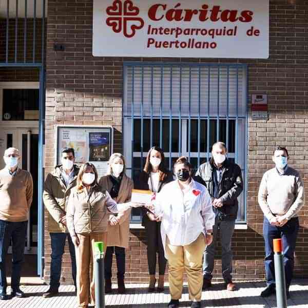 El proyecto de atención de familias de Cáritas Puertollano ha recibido una donación de 2.500 euros de Repsol