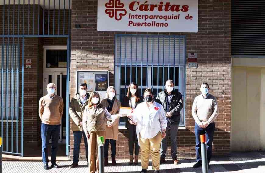 El proyecto de atención de familias de Cáritas Puertollano ha recibido una donación de 2.500 euros de Repsol