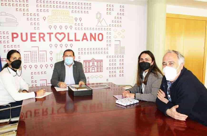 Representantes de Proclade presentaron su proyecto ‘Espacio de Cuidados y Grupos Positivos’ al alcalde de Puertollano