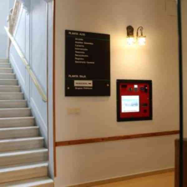 Ya está en funcionamiento el cajero ciudadano del Ayuntamiento de Manzanares