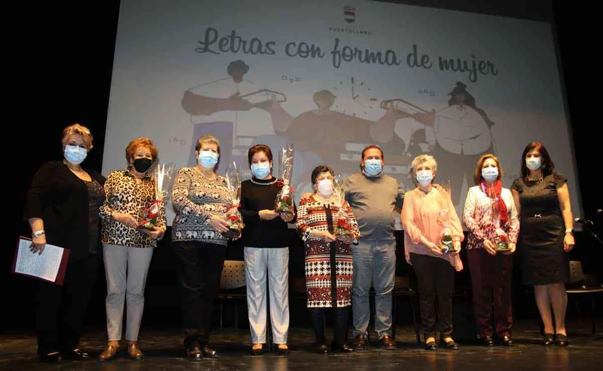 Entregaron “Rosa Eterna” a 6 de las mujeres más veteranas del programa municipal EBA de Puertollano