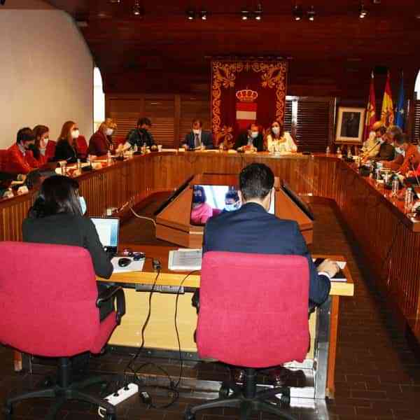 Ratificada la actualización de las ordenanzas de terrazas y plusvalías por el ayuntamiento de Puertollano