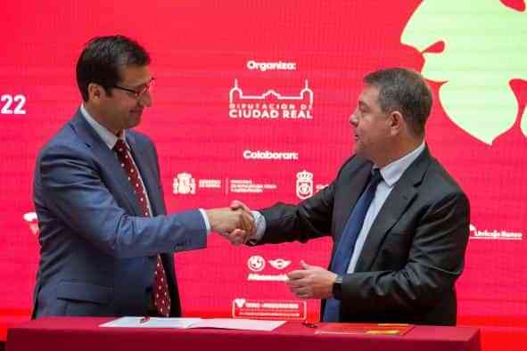 García-Page “enmienda de plano” el Proyecto de Ley de Protección y Bienestar Animal con un escrito de alegaciones al Gobierno central