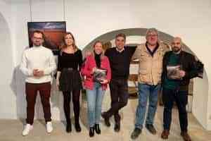 Abierta hasta el 8 de mayo la exposición fotográfica de Carlos de la Osa “Pavón 2.0” en la Posada de los Portales de Tomelloso