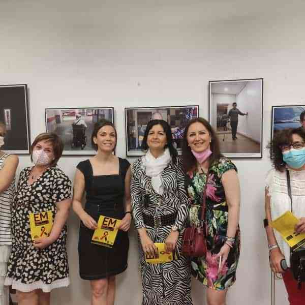La Asociación Española de Esclerosis Múltiple de Ciudad Real -AEDEMCR- inauguró exposición fotográfica en la Casa de Baños de Puertollano