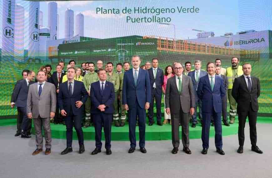 El rey Felipe VI inaugura la planta de amoniaco y fertilizantes verdes de Fertiberia en Puertollano, la primera del sector en el mundo