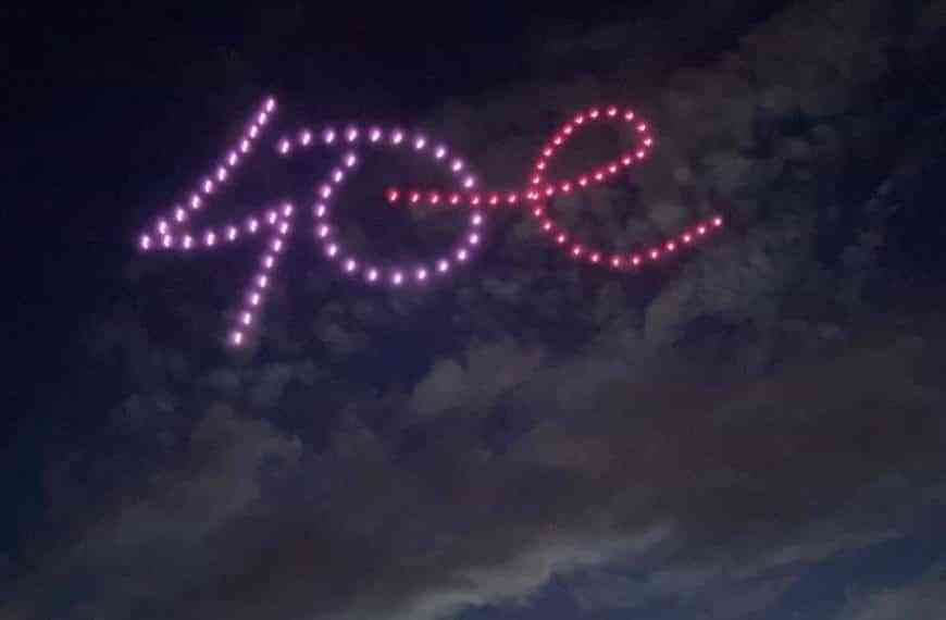 Un centenar de drones iluminaron el cielo de Toledo dibujando los símbolos más emblemáticos de Castilla-La Mancha