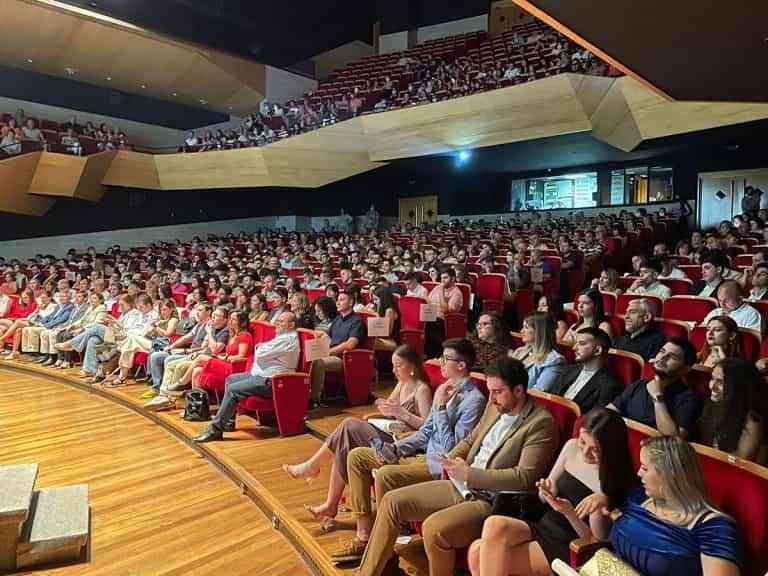 Celebrado el acto de graduación de más de  200 alumnos de la promoción 2020 / 2022 del CIFP Virgen de Gracia