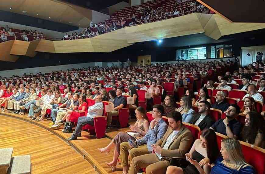Celebrado el acto de graduación de más de 200 alumnos de la promoción 2020 / 2022 del CIFP Virgen de Gracia