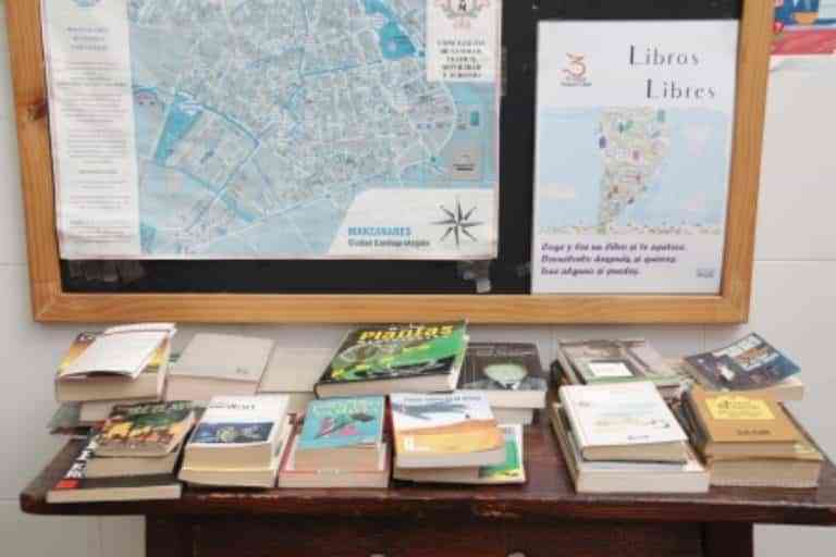 Instalado 1 nuevo puesto de ‘Libros libres’ en el Mercado Municipal de Abastos de Manzanares