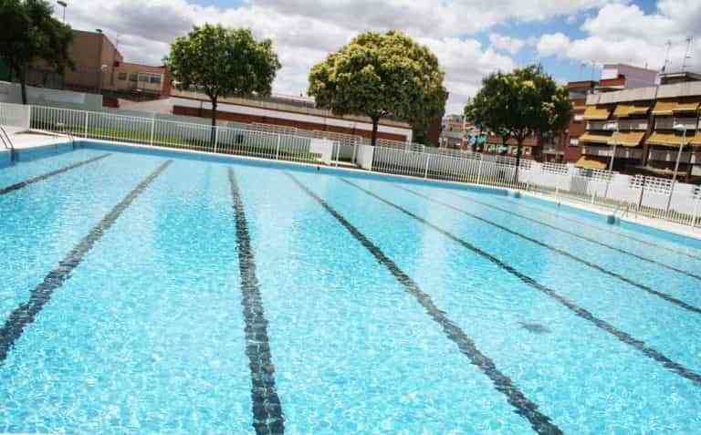 La temporada de verano en las piscinas del complejo de María Luisa Cabañero de Puertollano iniciará mañana a las 11 horas