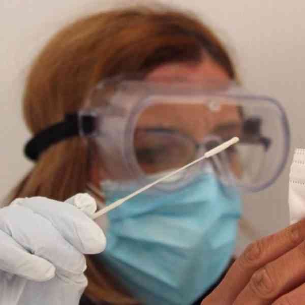 C-LM rebaja en 83 los pacientes ingresados por COVID y cierra la semana con 446 hospitalizados y 22 en UCI