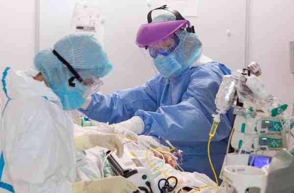 Castilla-La Mancha registró 1.964 casos por infección de COVID del 18 al 24 de julio en personas mayores de 60 años