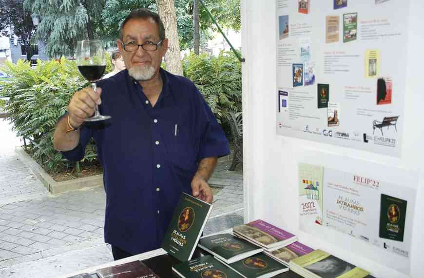Juan José Guardia Polaino realizará un brindis con ditirambos de su último libro en la exposición “In vino veritas” de Raw Colectivo Fotográfico en Puertollano