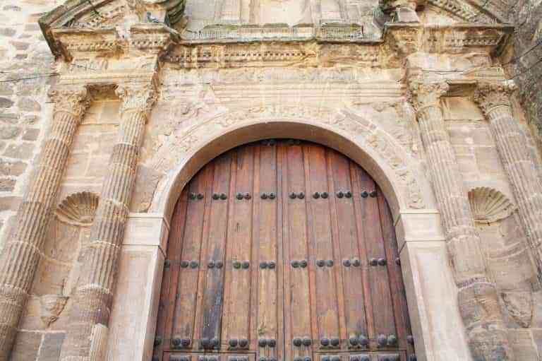 Realizarán trabajos de mantenimiento en las puertas de la Parroquia Ntra. Sra. de la Asunción de Puertollano con inversión de 10.860 euros