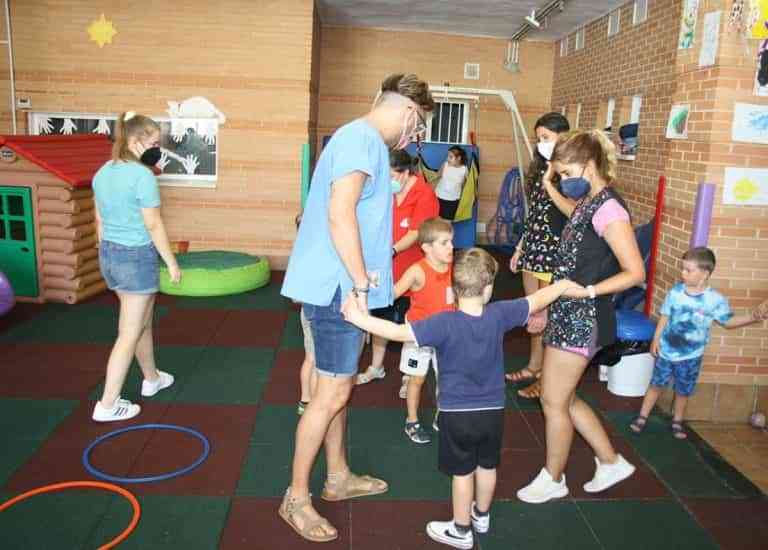Niños con discapacidad intelectual disfrutan las vacaciones veraniegas en la Escuela de Verano del programa Incluye-Tea de Fundación Fuente Agria