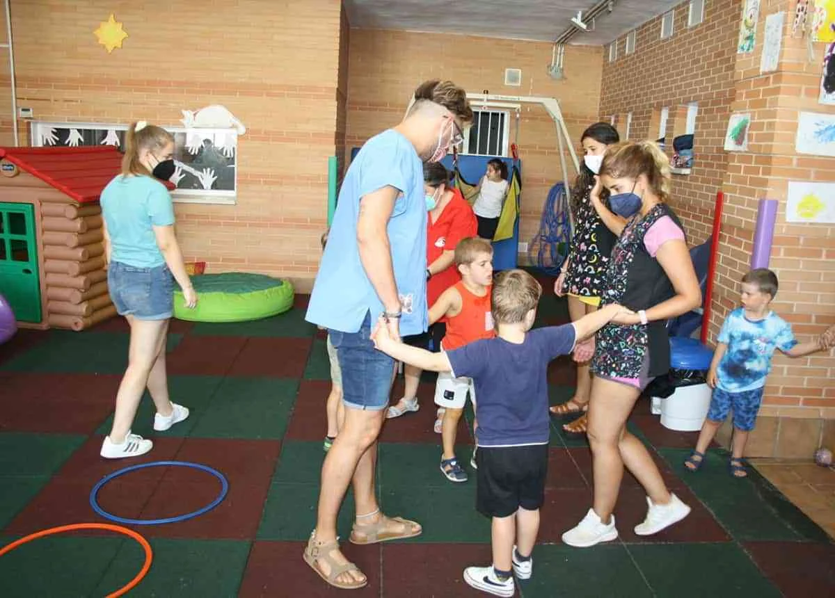 Niños con discapacidad intelectual disfrutan las vacaciones veraniegas en la Escuela de Verano del programa Incluye-Tea de Fundación Fuente Agria