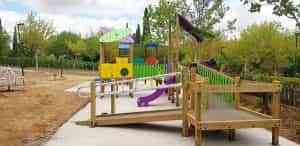 Avanzan las obras de mejora del Parque de La Rincona de Puertollanoque se espera finalicen en agosto