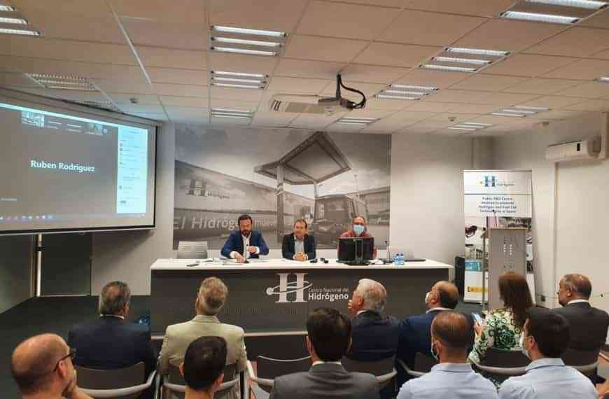 Celebrada reunión del Clúster del Hidrógeno de CLM: 45 miembros, y los socios institucionales: el Ejecutivo autonómico, el Ayuntamiento de Puertollano y la UCLM