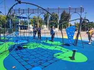 Un gran mapa de Europa que muestra la evolución de la energía instalado en la entrada del recinto ferial de Puertollano