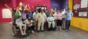 Una visita al Museo del Carnaval han realizado los usuarios y usuarias de la Fundación “Fuente Agria” de Puertollano