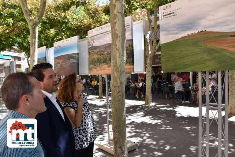 La exposición itinerante del certamen de fotografía Proyecto de «Geoparque Volcanes de Calatrava. Ciudad Real» en Miguelturra hasta el 18 de septiembre