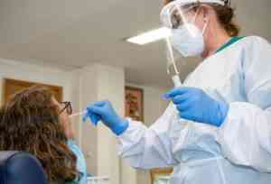 Castilla-La Mancha registró 776 casos por infección de COVID del 3 al 9 de octubre en personas mayores de 60 años