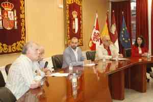 La ‘I Charla-Coloquio El trenillo de la Calzá’, celebrada en Argamasilla de Calatrava, puso en valor el pasado, presente y futuro del histórico recorrido ferroviario