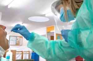 Castilla-La Mancha registró 556 casos por infección de Covid del 24 al 30 de octubre en personas mayores de 60 años