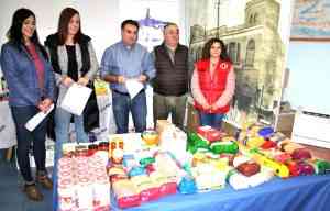 Ediciones Puertollano ha celebrado una recogida de alimentos que a cambio de su generosidad podían elegir algunos libros de su catálogo