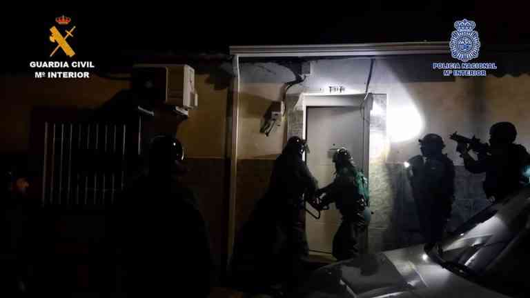 Desarticulan 16 laboratorios de elaboración de cannabis y detienen a 19 personas en Puertollano