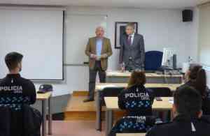 Integrantes de cuerpos de Policía Local de la región se forman en intervención policial en violencia de género