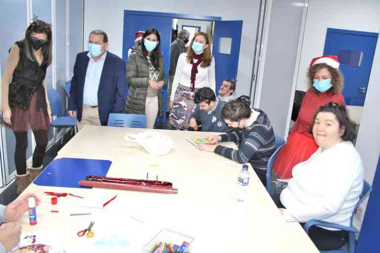 Entregaron premios a escolares de  Puertollano que participaron en el buzón mágico del Centro de Día de Aspades-La Laguna de la Fundación Fuente Agria