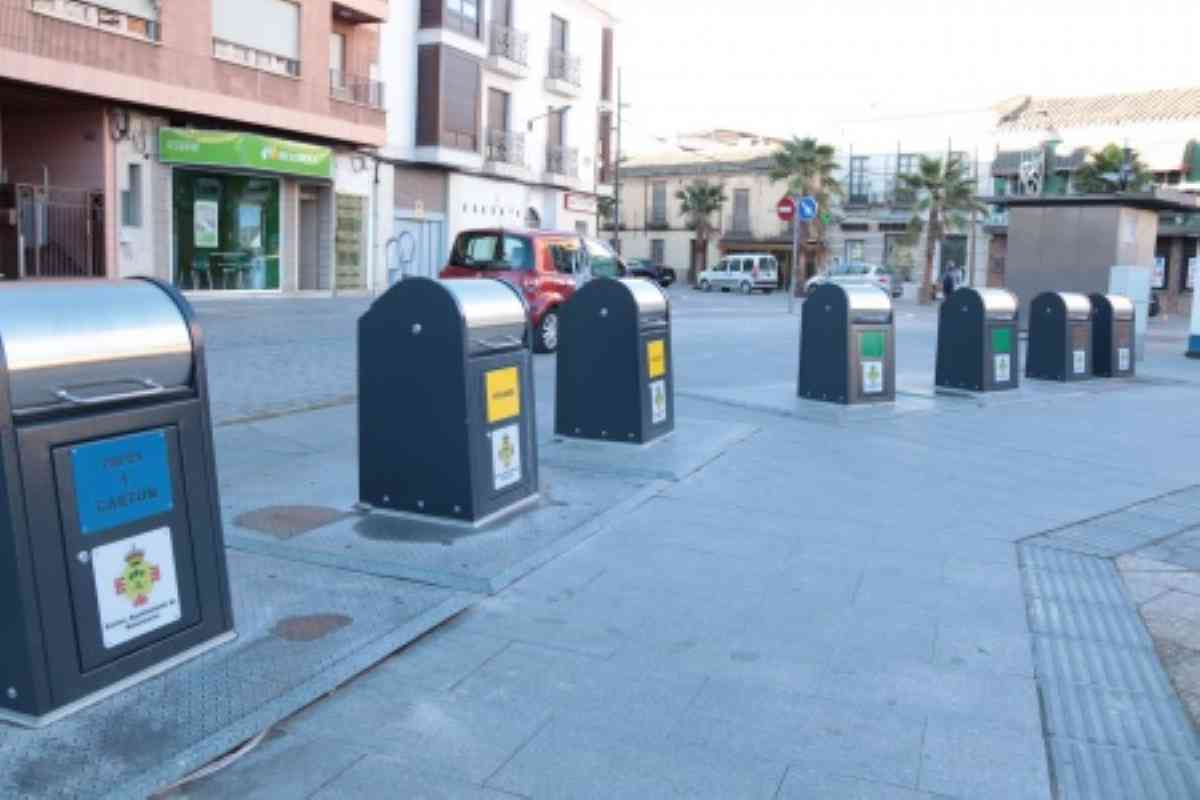 Renuevan contenedores soterrados en Manzanares que la hostelería podrá utilizar de forma directa