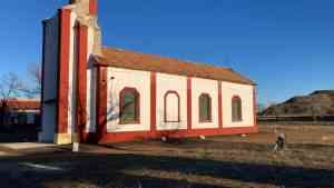 Realizados trabajos de mantenimiento en la iglesia del Santo Cristo de las Minas en la barriada de Asdrúbal de Puertollano