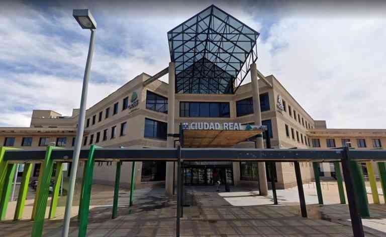 El AVE que une Valencia con Sevilla parará en Ciudad Real desde el 5 de marzo y billetes se podrán comprar este jueves