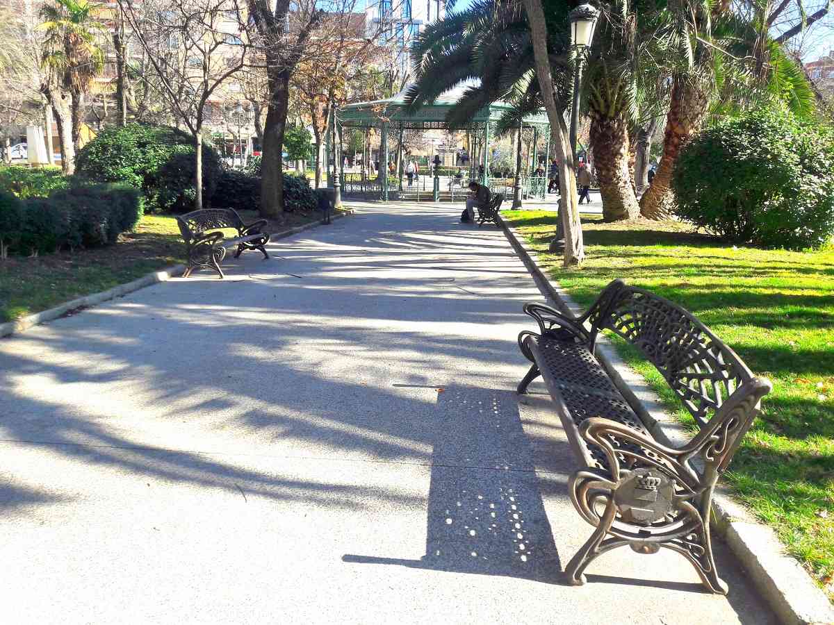 Recordarán a Antonio Rodríguez Fernández “Antoñito” nombrando un banco del Paseo de San Gregorio en Puertollano en su honor