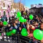 Corazones y globos verdes llenaron el paisaje de Puertollano en la conmemoración del Día Mundial contra el Cáncer 2023