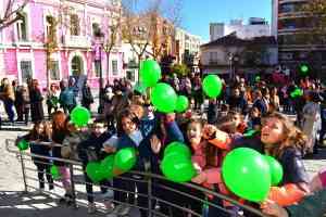 Corazones y globos verdes llenaron el paisaje de Puertollano en la conmemoración del Día Mundial contra el Cáncer 2023