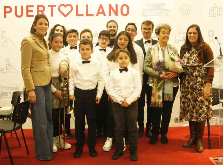 Éxito en el encuentro poético musical entre la poeta valdepeñera Teresa Sánchez Laguna y el aula de Tuba y Bombardino del conservatorio de Puertollano