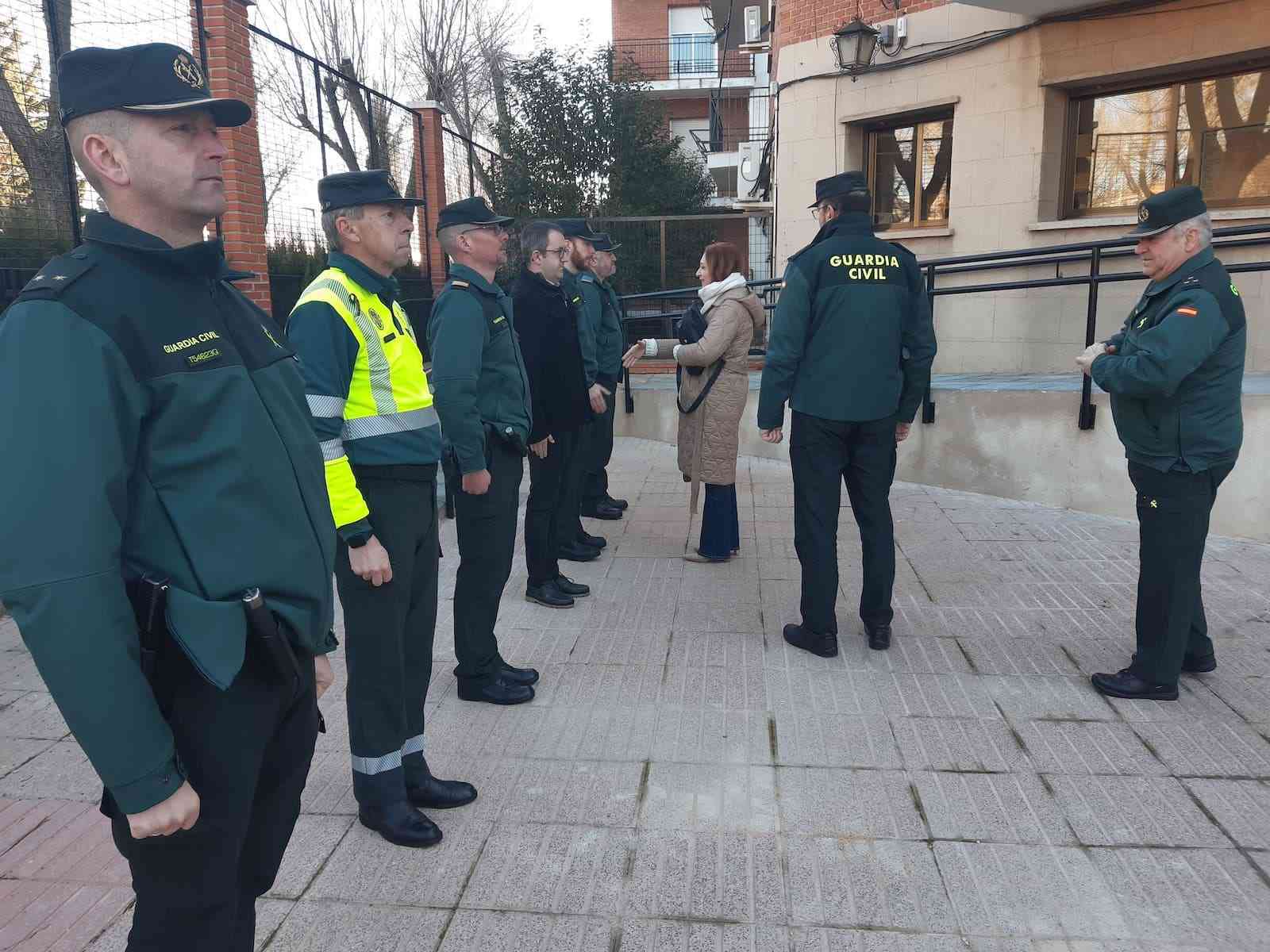 La subdelegada del Gobierno y el alcalde de Puertollano visitan la 2ª Compañía de la Guardia Civil y la Comisaría de Policía Nacional de Puertollano