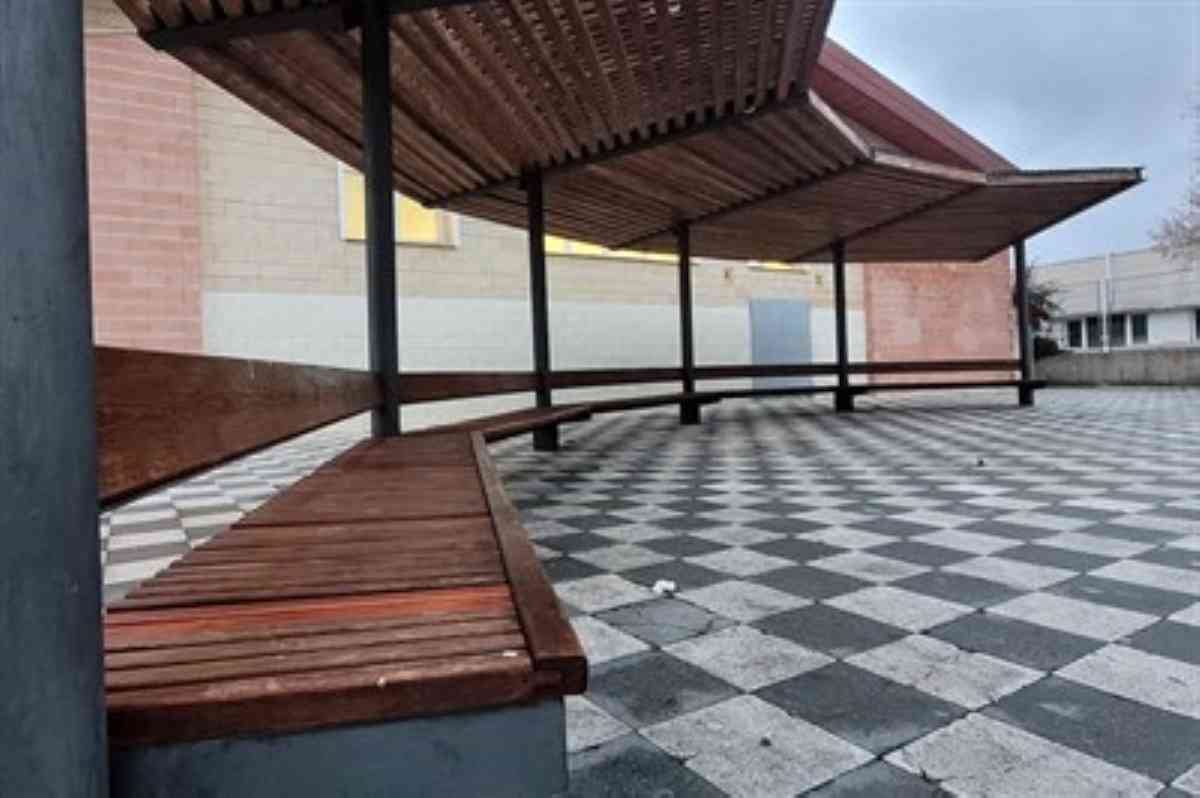 Renovados más de 1.500 bancos en distintos lugares de la capital de Cuenca y sus pedanías